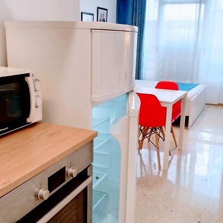 Hostal Estudios Badalona Eksteriør billede