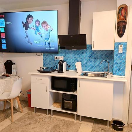 Hostal Estudios Badalona Eksteriør billede