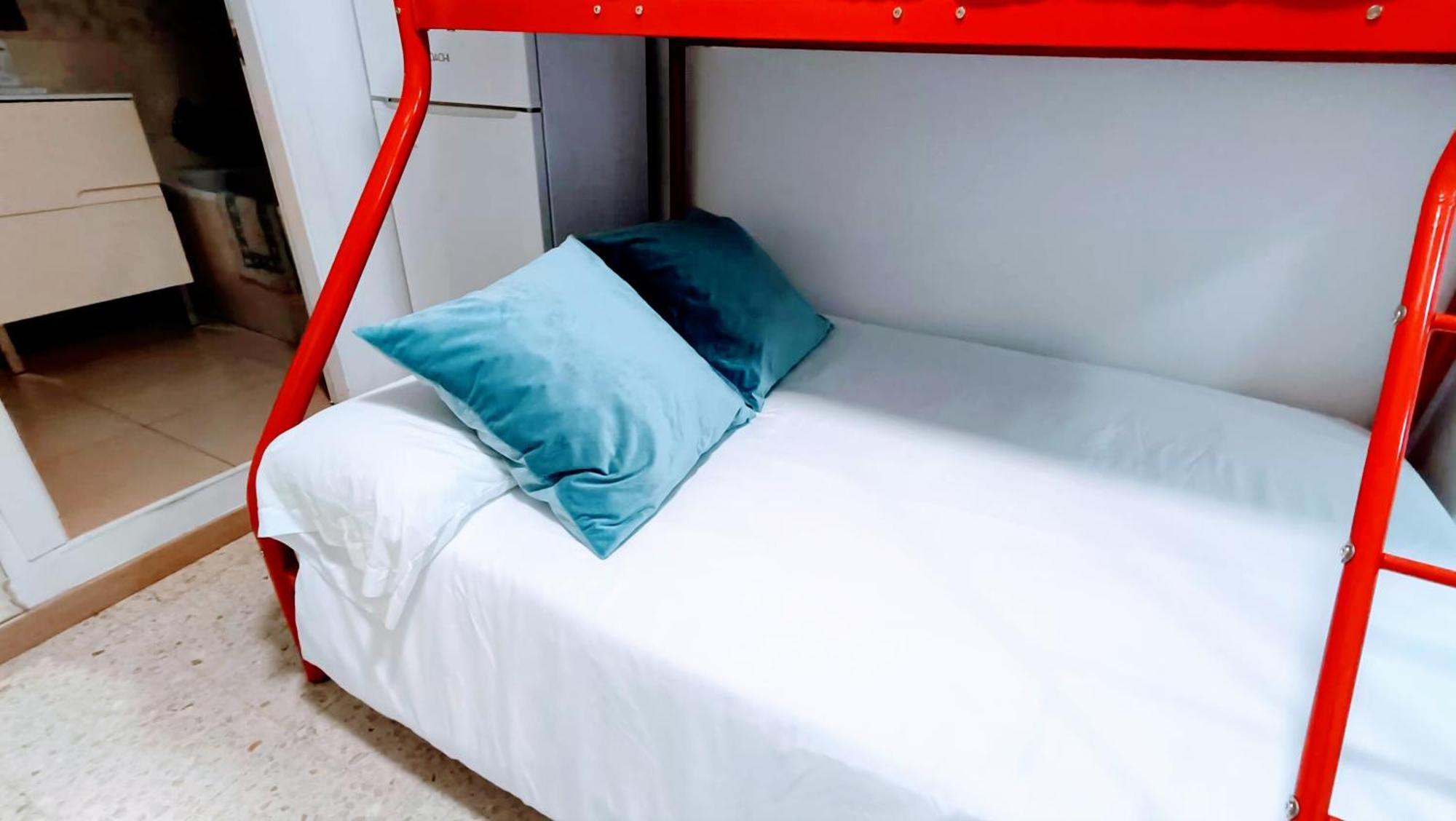 Hostal Estudios Badalona Eksteriør billede