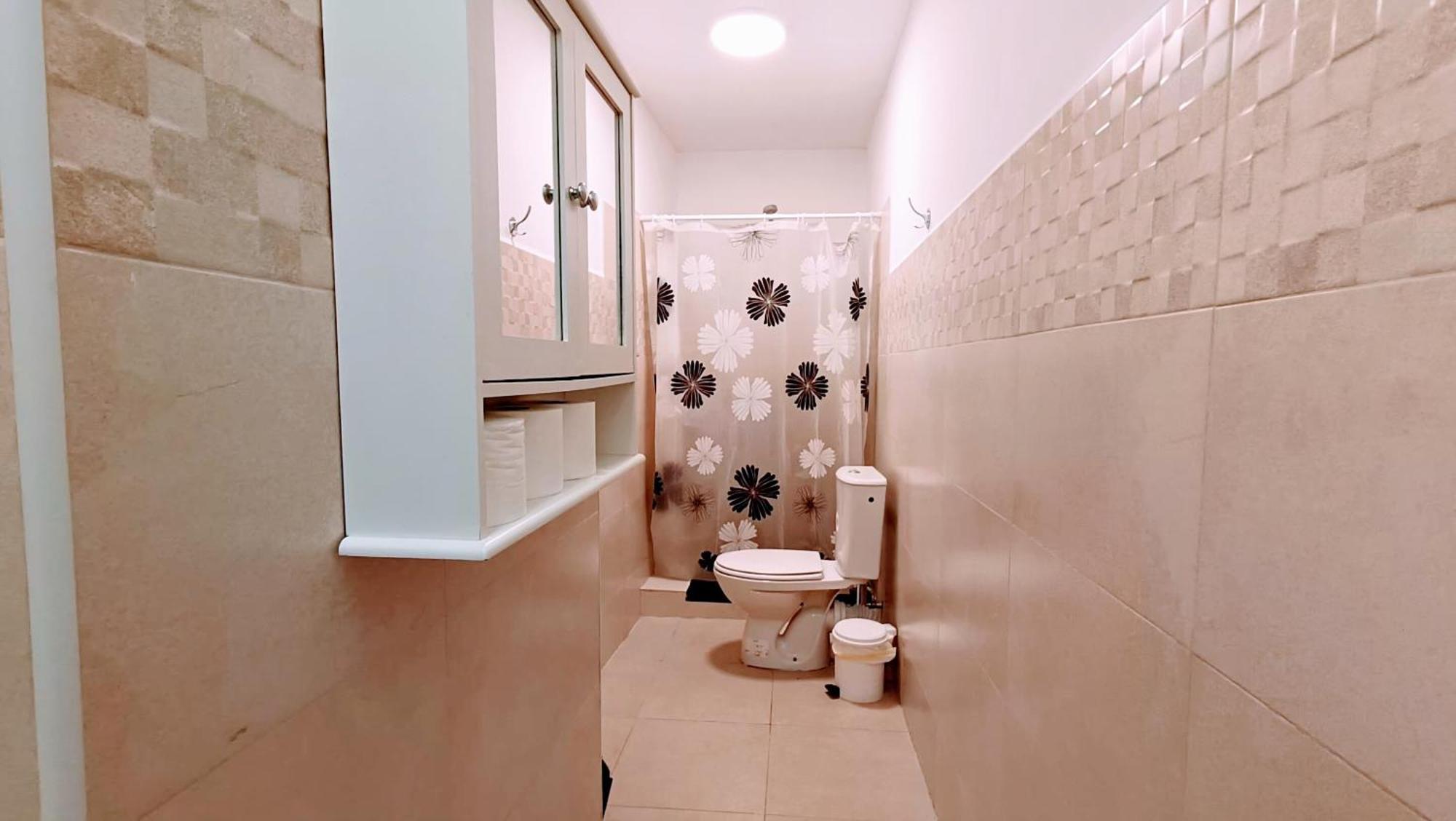 Hostal Estudios Badalona Eksteriør billede