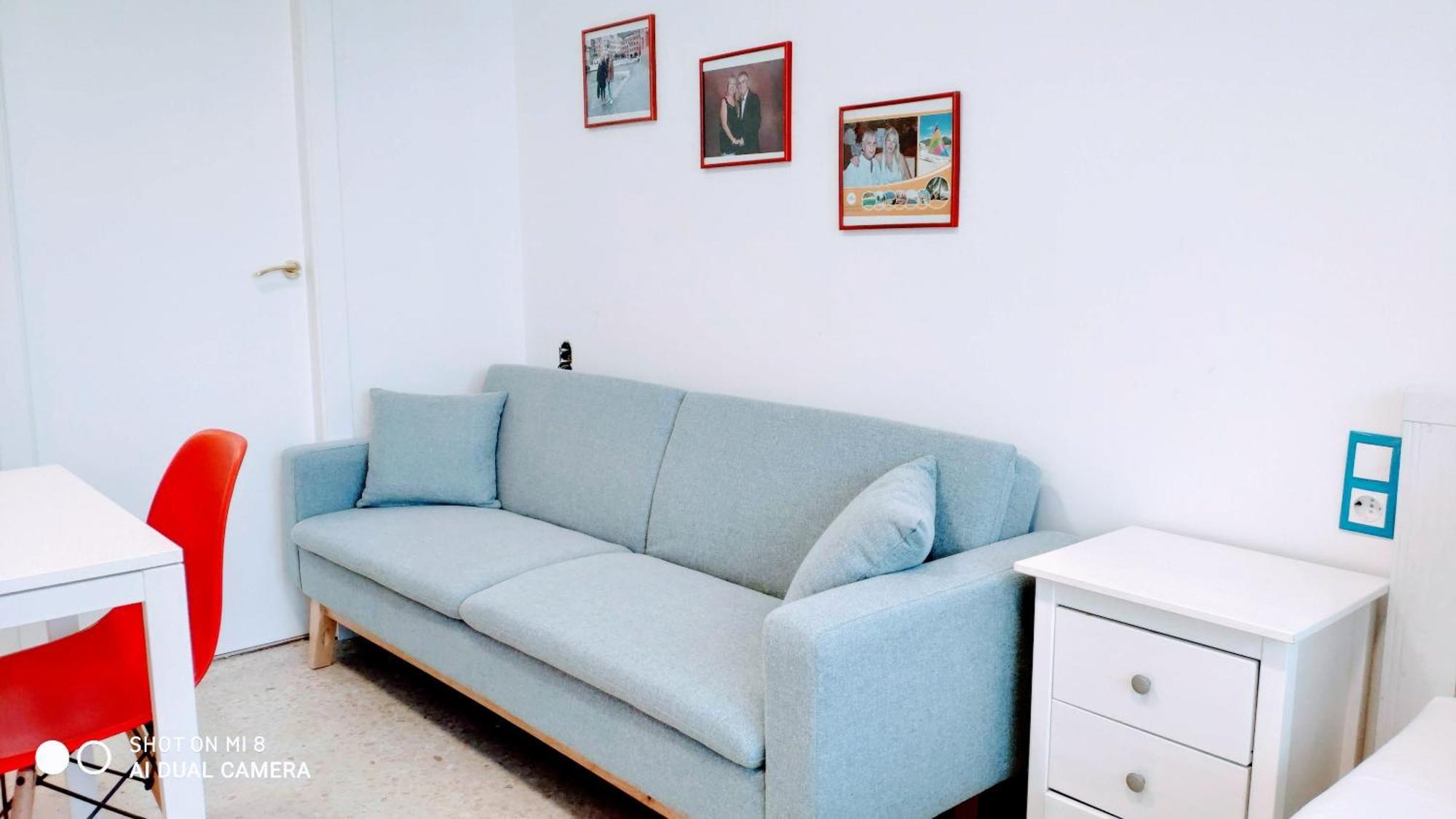 Hostal Estudios Badalona Eksteriør billede