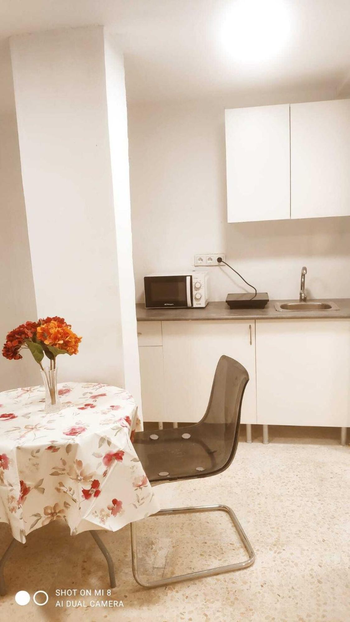 Hostal Estudios Badalona Eksteriør billede