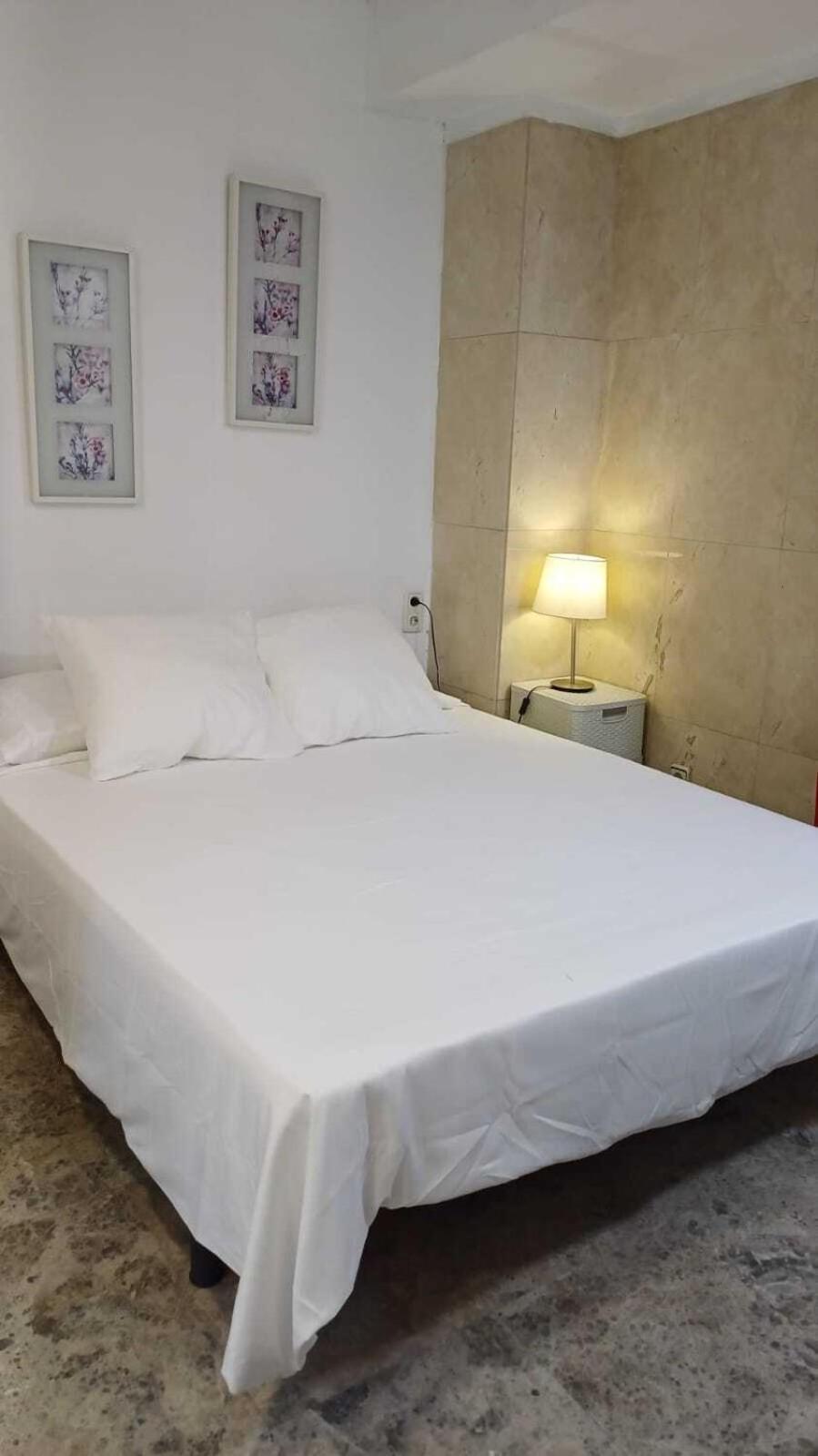 Hostal Estudios Badalona Værelse billede